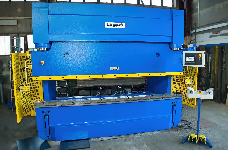 Ohraňovací lis CTO 160